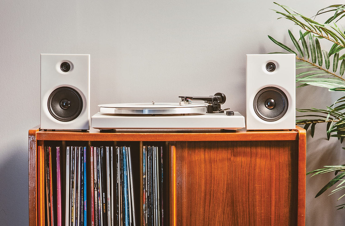 Crosley T150B-WH Modern 2-Speed Bluetooth Turntable System with Variable Weighted Tone Arm and Stereo Speakers, White